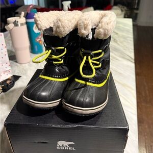 Sorel Kids' Black and Neon Yellow Boots
